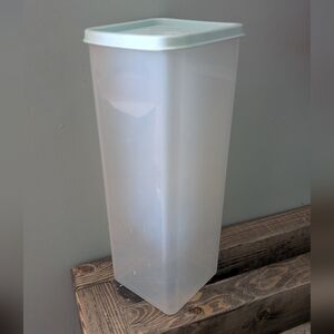 Vintage Tupperware Storage Container *BING